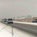 Aniden Bastıran Dolu Van-Özalp Karayolunu Beyaza Bürüdü