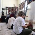 Van’da kadınlar geleneksel kilim dokumacılığını geleceğe taşıyor