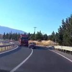 Kafa kafaya çarpışmadan saniyelerle kurtuldular