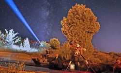 Perseid şöleni: Meteor izleri Samanyolu ile buluştu