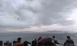 Van Gölü’nde yürek yakan olay: Kurtarılan 3 kişiden biri hayatını kaybetti