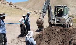 Gürpınar'da içme suyu hatları yenilendi, arızalar giderildi