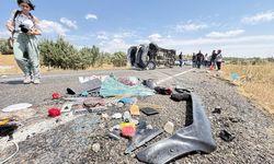 Düğün için yola çıkan aile kaza yaptı: 5 ölü, 11 yaralı