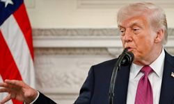 Trump’tan Umman’a Hürmüz Boğazı tehdidi: “Engel olurlarsa yerle bir ederiz”
