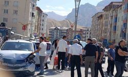 Hakkari’de pikap ile otomobil çarpıştı: 1 yaralı