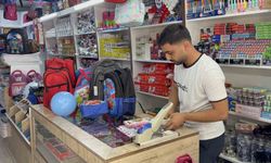 “Askıda Kırtasiye” dayanışması: Öğrencilerin okul ihtiyaçları hayırseverlerden
