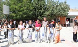 Van’da çocuklar için şenlik: Kıratlı Mahallesi’nde renkli görüntüler