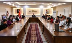 Van’da LGS’de dereceye giren öğrenciler Vali Balcı tarafından ödüllendirildi