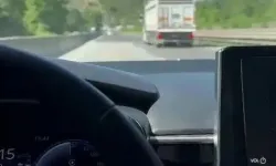 120 ile Gitti, Yine de Yetişemedi: D-650’de Tırın Tehlikeli Yolculuğu Kamerada