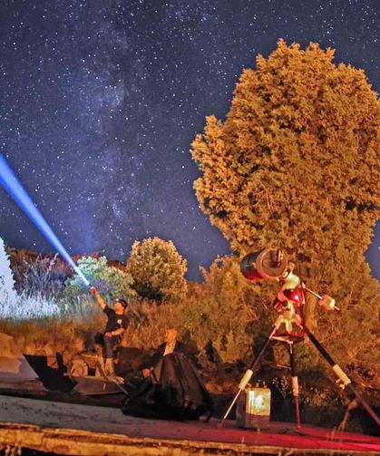 Perseid şöleni: Meteor izleri Samanyolu ile buluştu