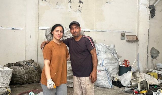 Fedakâr Babanın 33 Yıllık Emeği Üniversite Birinciliğiyle Taçlandı
