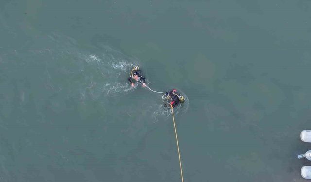 Murat Nehri’nde kaybolan 10 yaşındaki Berat için arama çalışmaları sürüyor