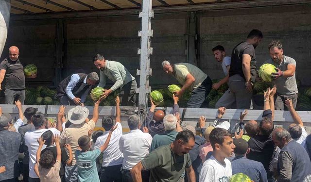 30 ton karpuzu ücretsiz dağıttı