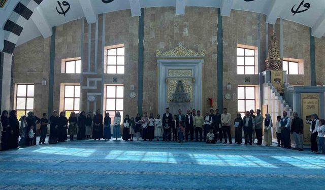 Çaldıran'da Yaz Kur'an Kursu öğrencileri hadis ezberledi, satranç turnuvasında yarıştı