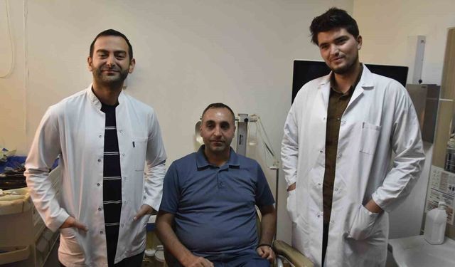 Bitlis'te bir ilk! Gözyaşı kanalı burundan girilerek açıldı