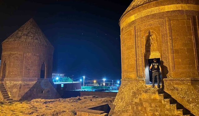 Bitlis Ahlat’ta tarihi alanlarda güvenlik denetimi