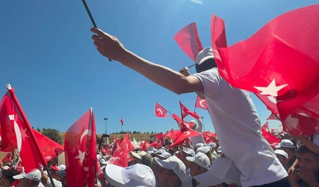 Türkiye Ahlat’ta buluştu! 1071 Zaferi’nin yıl dönümünde büyük coşku