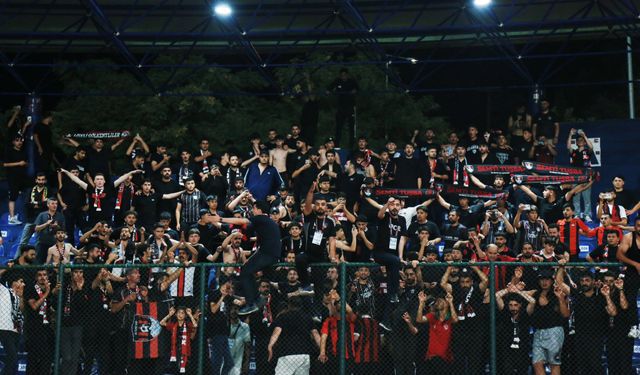 Vanspor’dan taraftarına teşekkür: “İyi ki varsınız, iyi ki yanımızdasınız”