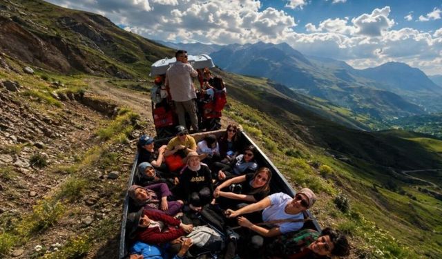 Burayı Görenler Hayran Kalıyor! İşte 2 Bin 500 Rakımdaki Saklı Cennet