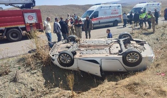 Van Özalp’te otomobil kazası: 1 kişi yaralandı