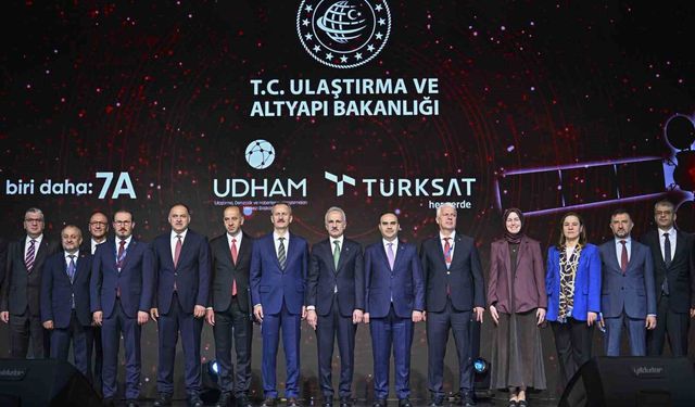 TÜRKSAT 7A için imzalar atıldı