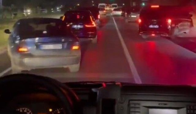 Fermuar sistemiyle ambulansa yol verdiler