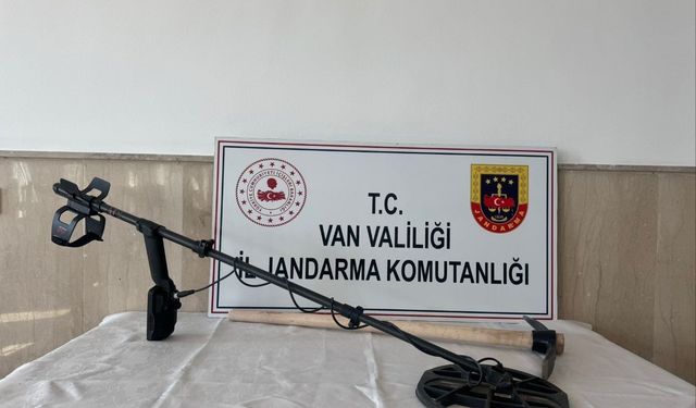 Van'da izinsiz define arayanlar suçüstü yakalandı