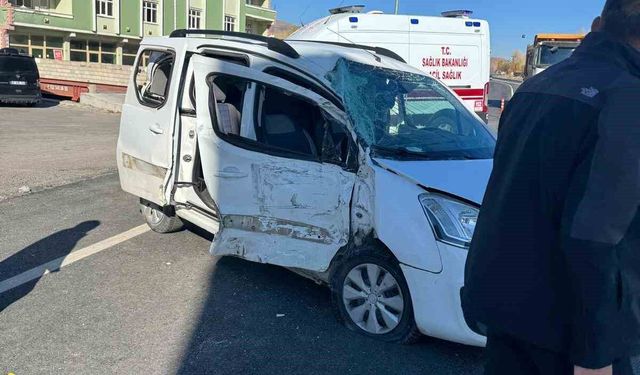 Van'ın Muradiye ilçesinde kaza: 3 yaralı