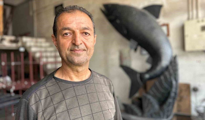Van’da atık metallerden 3,3 metrelik inci kefali heykeli yapıldı
