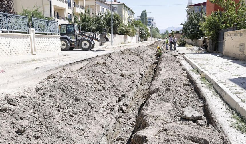 Van’da 50 yıllık asbest borular yenileniyor