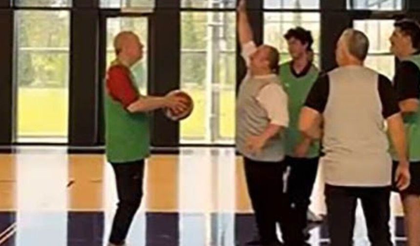 Cumhurbaşkanı Erdoğan’ın basketbol performansı dikkat çekti