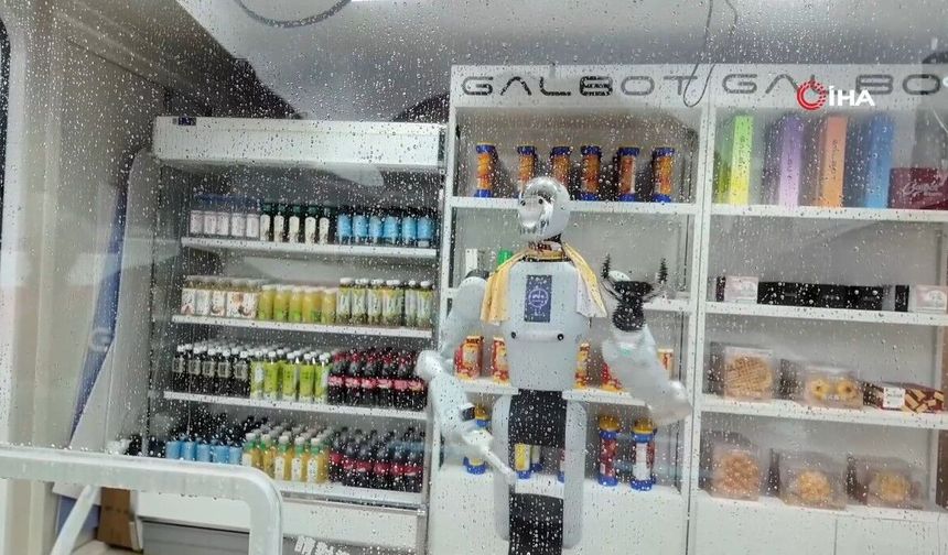 Hong Kong’da bir ilk: Marketleri artık robotlar işletiyor
