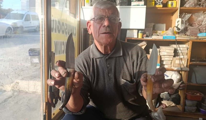 75 yaşındaki usta, baba mesleğini sürdürüyor