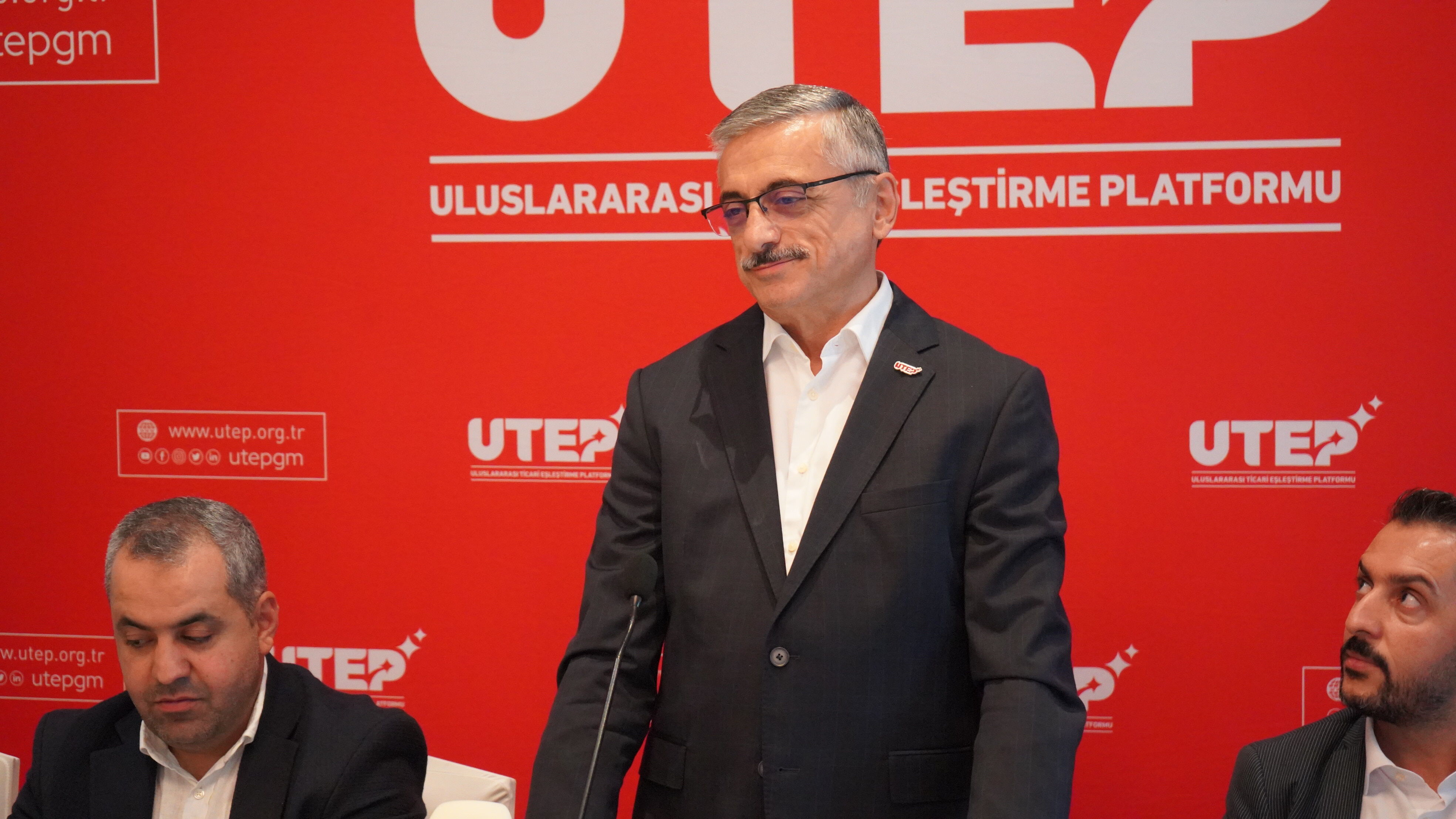 D S C08879