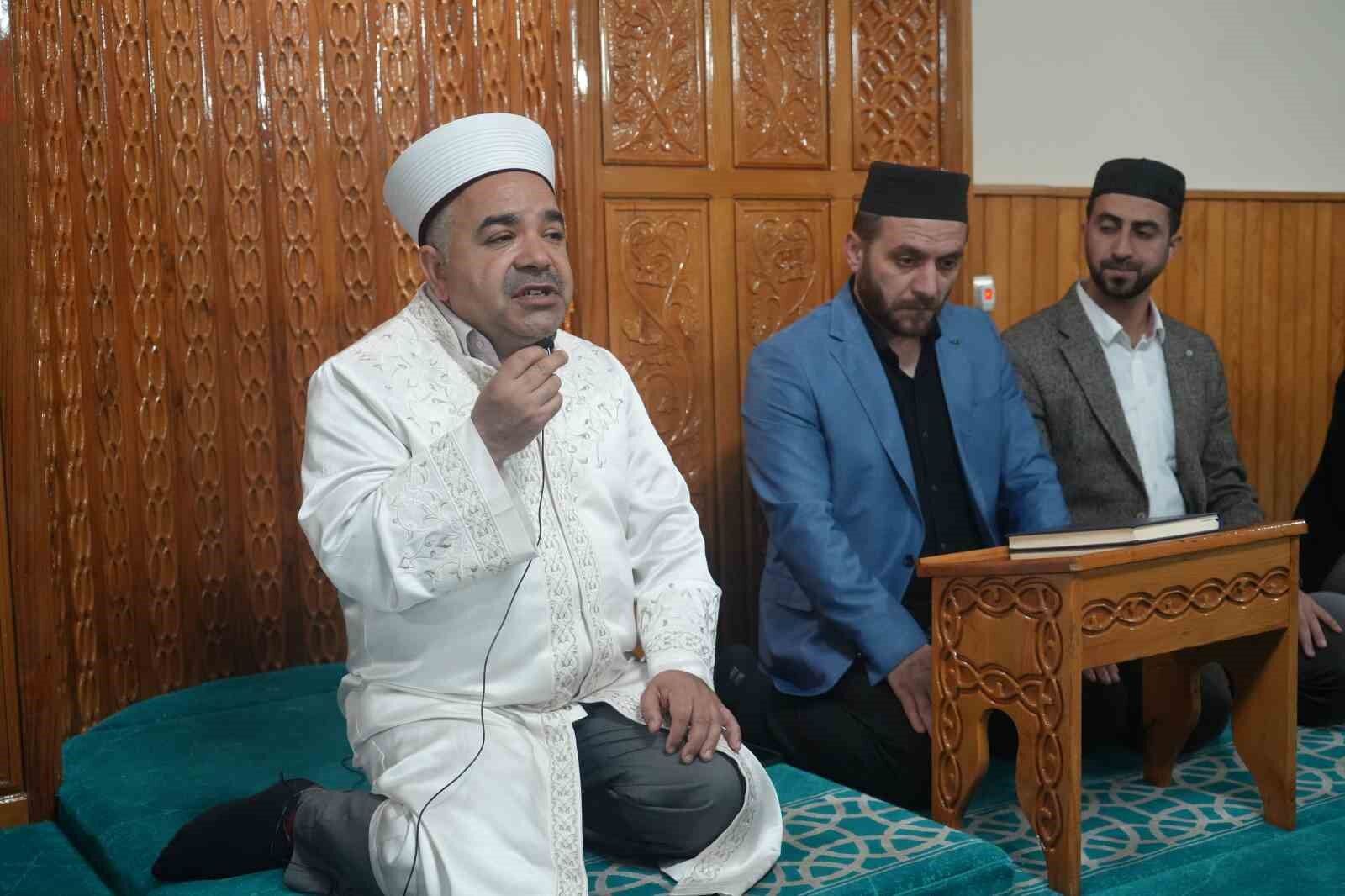 Muş’ta Gazze için camilerde dua edildi