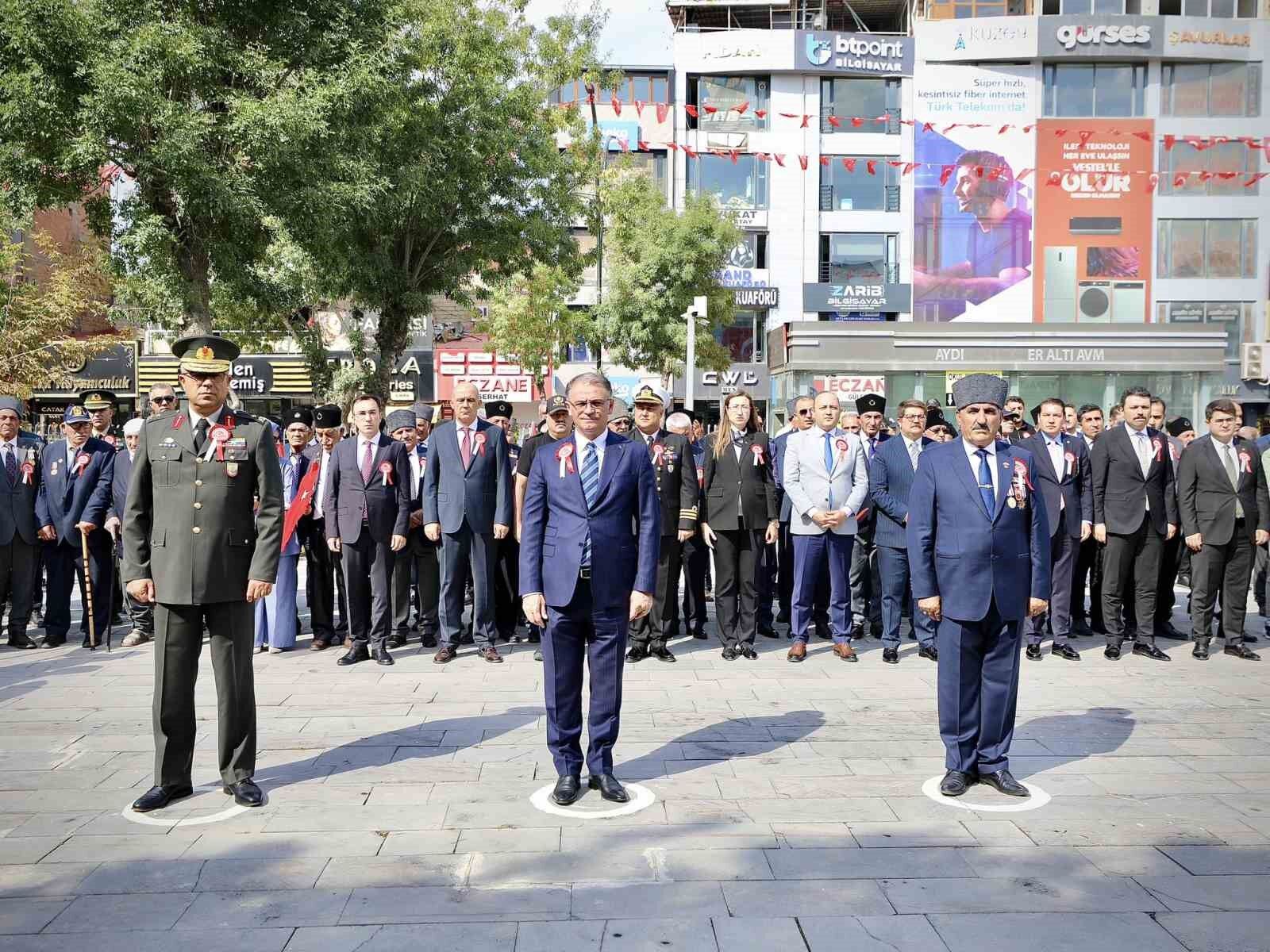 Van’da Gaziler Günü kutlandı